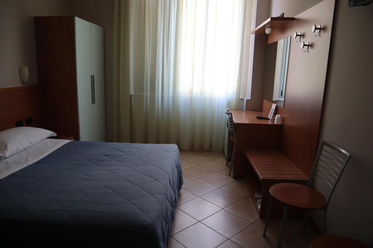 Albergo Salerno Мілан Екстер'єр фото