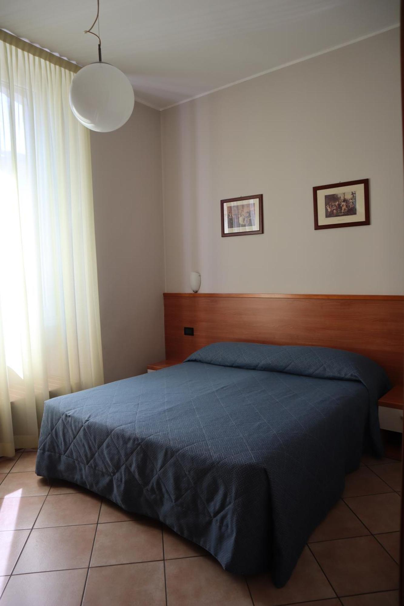 Albergo Salerno Мілан Екстер'єр фото