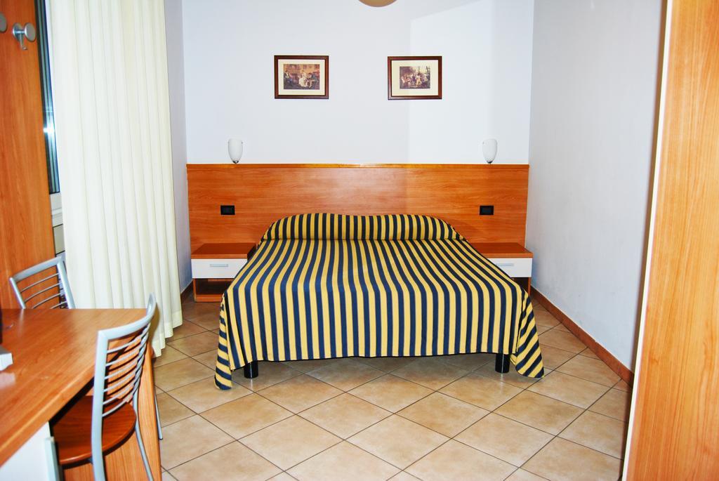 Albergo Salerno Мілан Екстер'єр фото