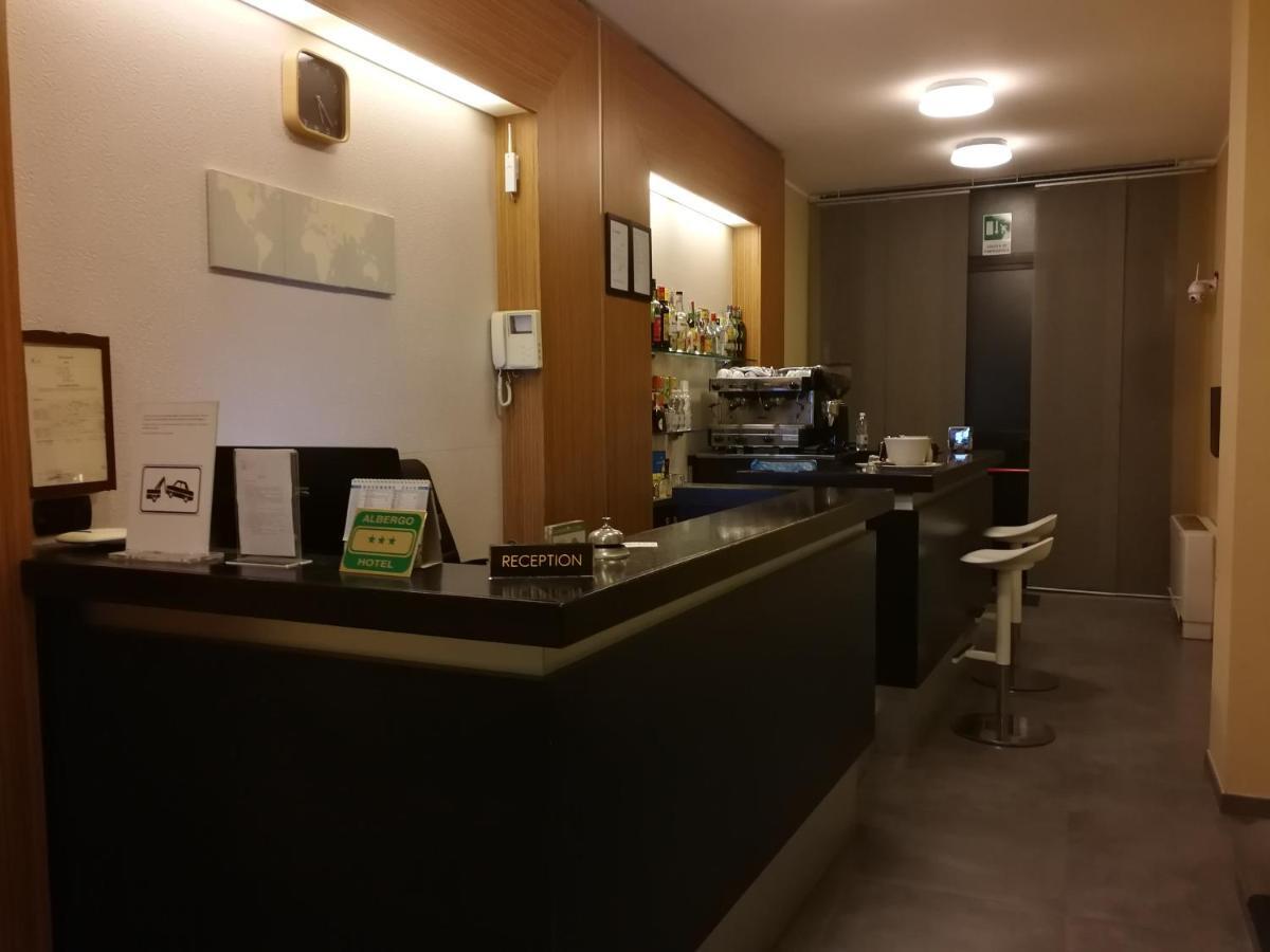 Albergo Salerno Мілан Екстер'єр фото